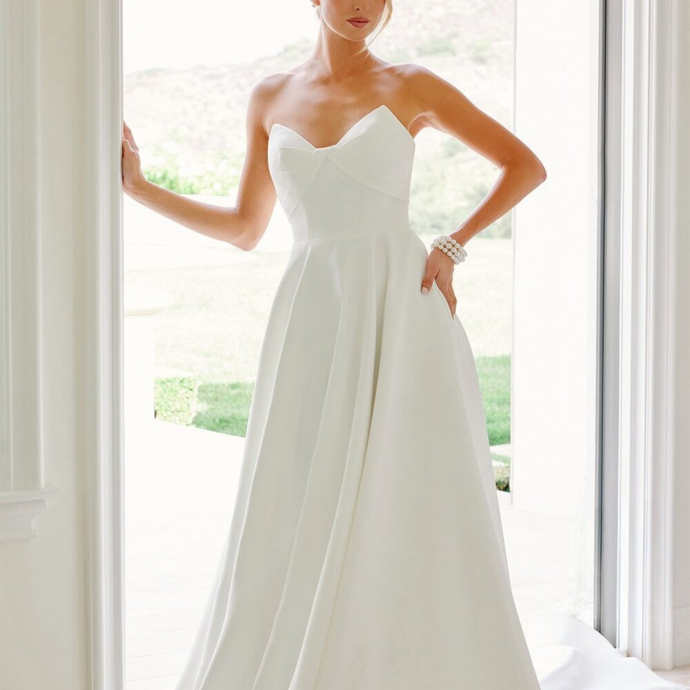 New white wedding dress. Destination bridal gown